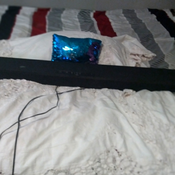 Black web, channel sound bar system - Picture 1 of 7
